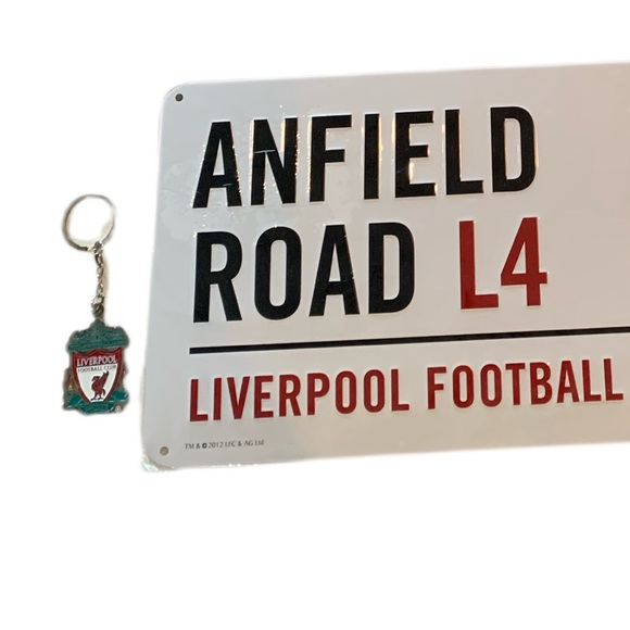Liverpool LFC bundle - Picture 4 of 15